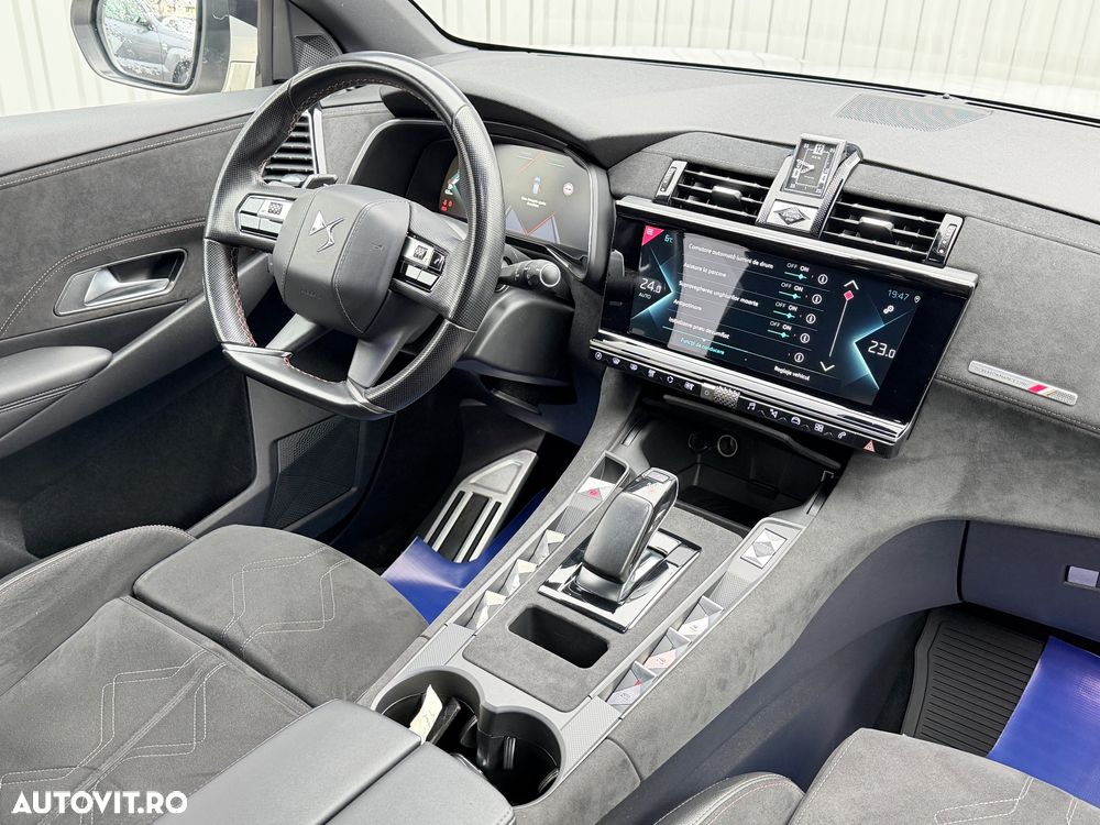 DS Automobiles DS 7 Crossback 1.6 PHeV AWD 300 EAT8 PERFORMANCE LINE + - 9