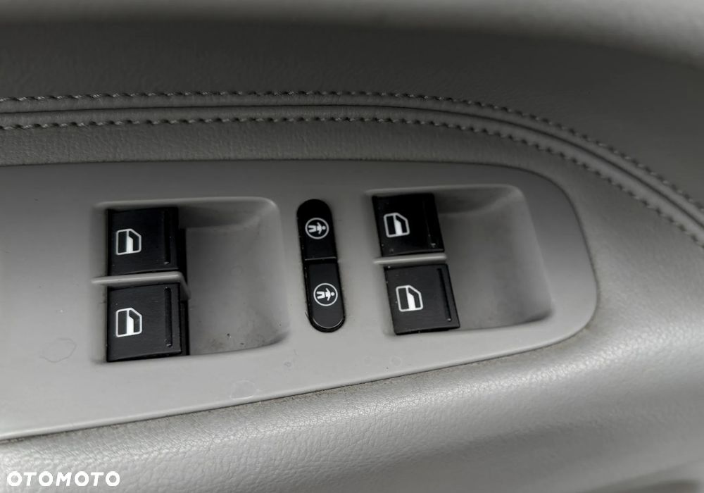Volkswagen Touareg 3.0 V6 TDI DPF Perfect Tiptr - 25