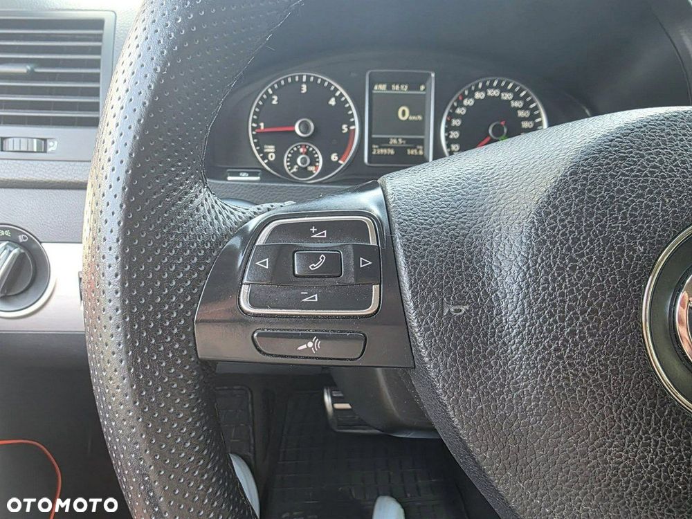 Volkswagen Multivan - 13