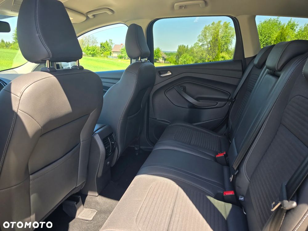Ford Kuga 1.5 EcoBoost 2x4 Titanium - 20
