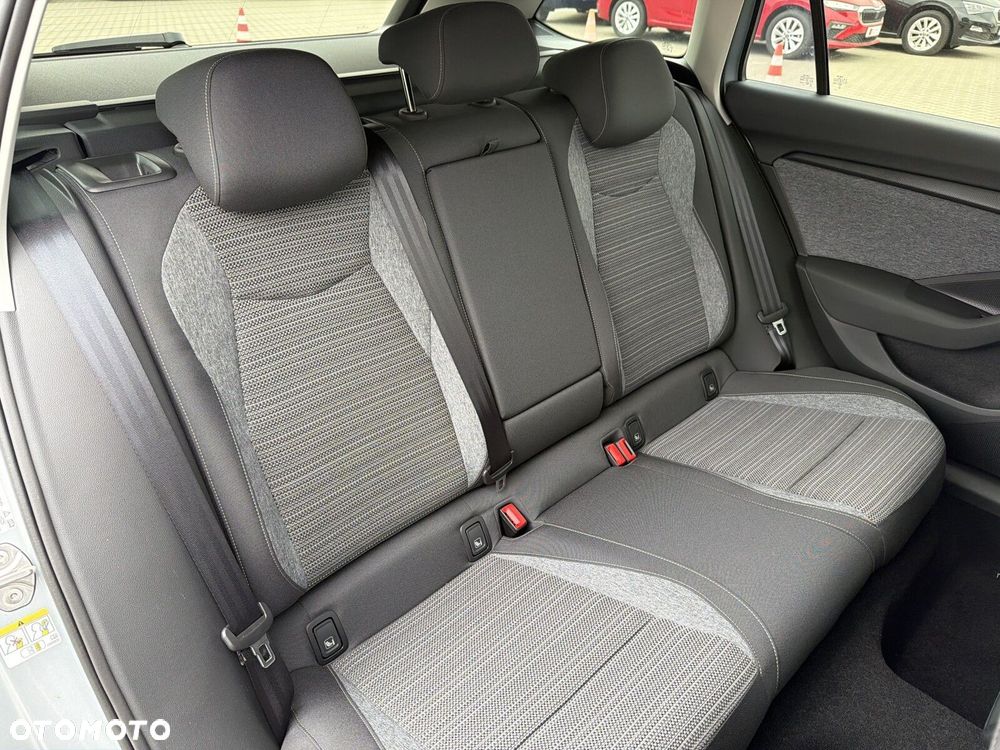 Skoda Superb 1.5 TSI mHEV Drive DSG - 21