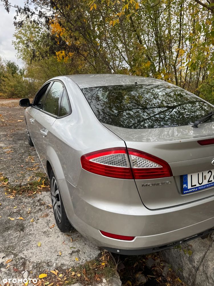 Ford Mondeo - 29