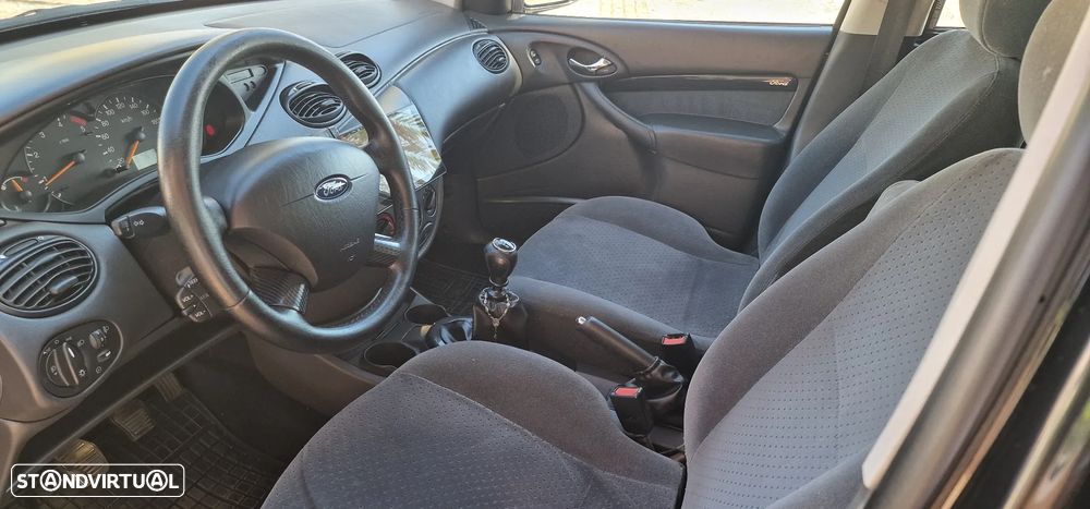 Ford Focus SW 1.8 TDCi Trend - 10