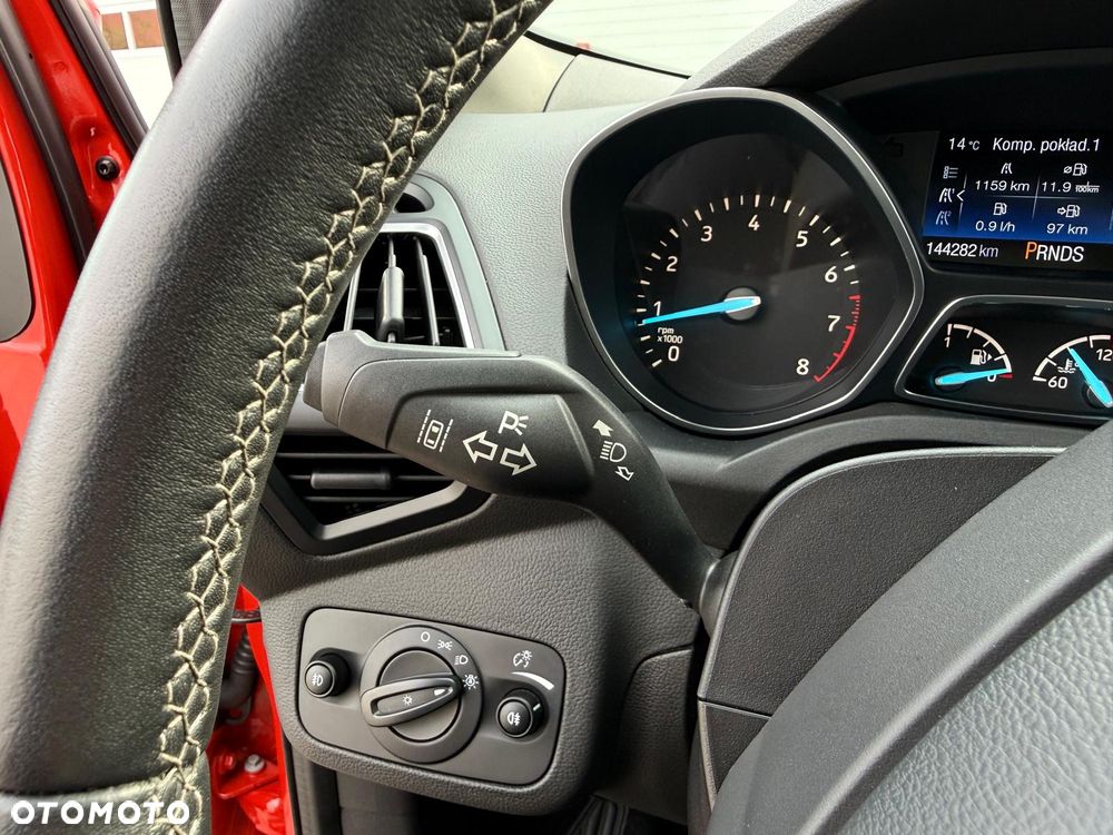 Ford Kuga - 27