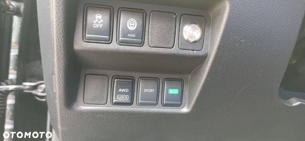 Nissan Rogue - 6