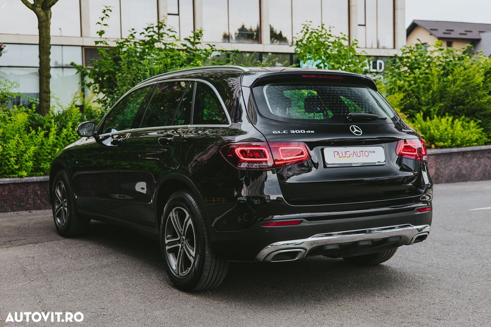 Mercedes-Benz GLC 300 de 4MATIC - 11