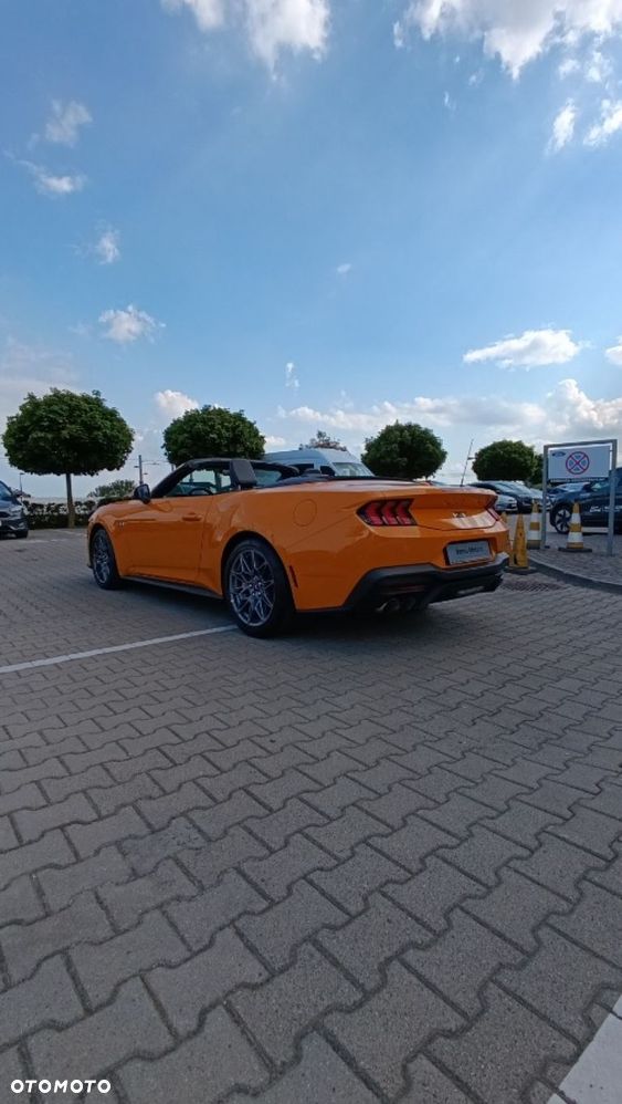Ford Mustang - 5