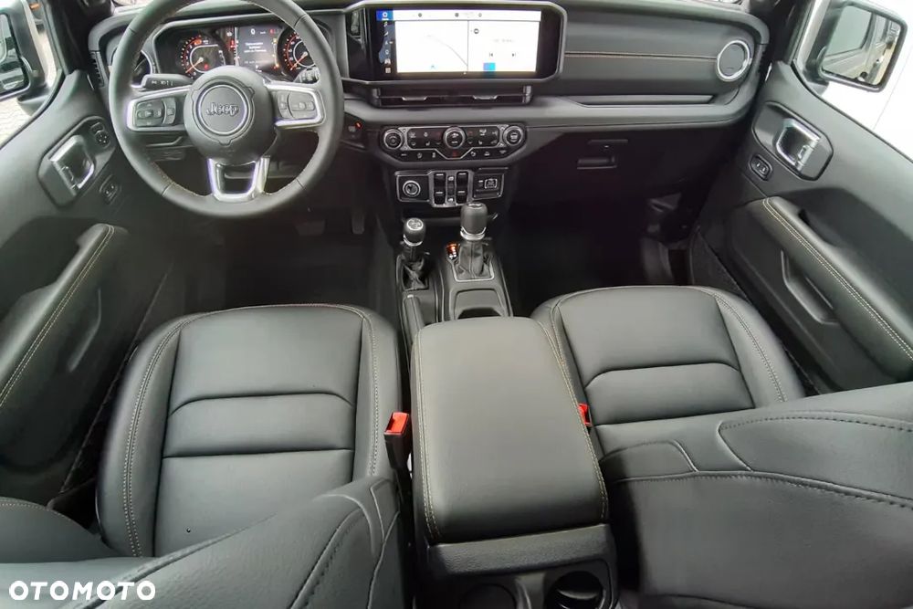 Jeep Wrangler Unlimited GME 2.0 Turbo Sahara - 14