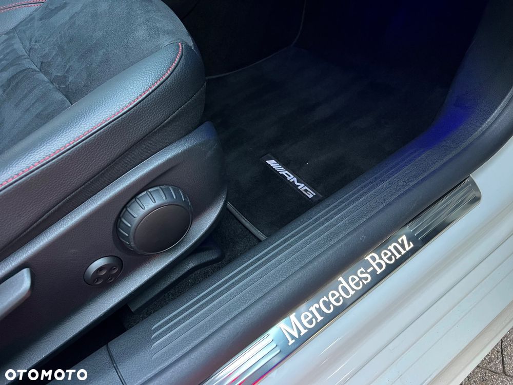 Mercedes-Benz CLA 250 4-Matic AMG Line 7G-DCT - 30