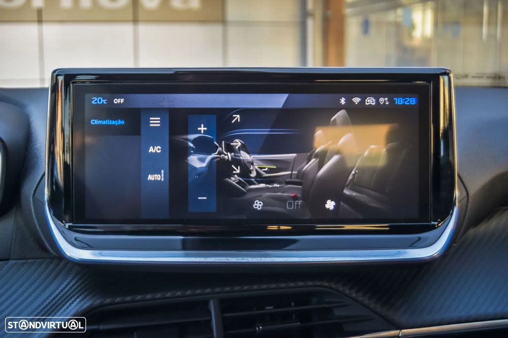 Peugeot 2008 1.2 Hybrid Allure e-DCS6 - 25