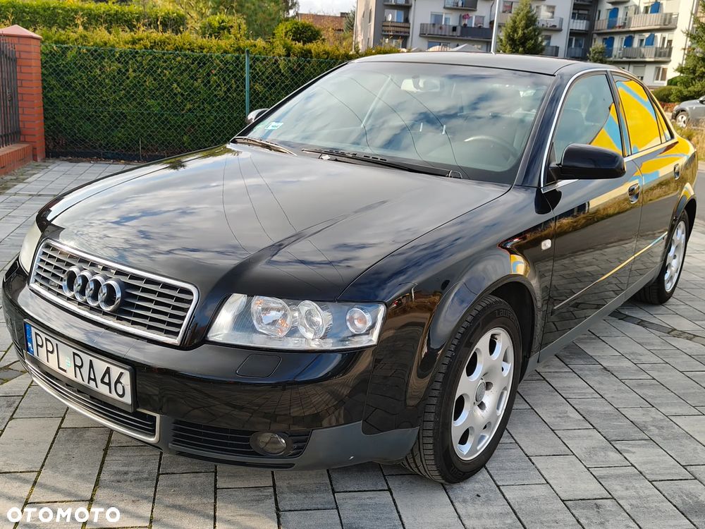 Audi A4 Limousine - 1