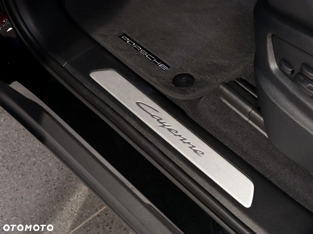 Porsche Cayenne Standard - 29