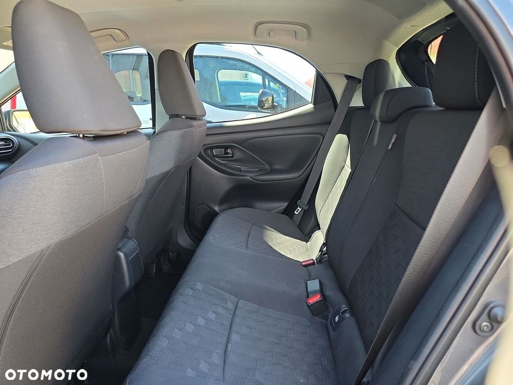 Toyota Yaris Hybrid 1.5 Style - 13
