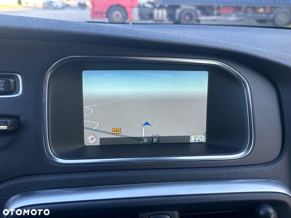 Volvo V40 D2 Drive-E R-Design Momentum - 20
