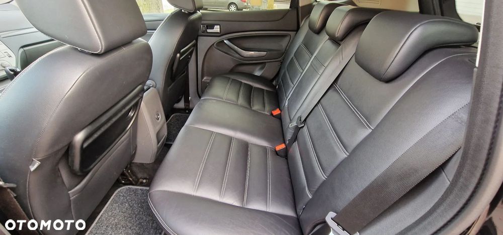 Ford Kuga 2.0 TDCi 4x4 Titanium - 14