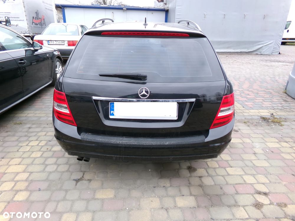 Mercedes-Benz Klasa C 200 CDI DPF Automatik BlueEFFICIENCY - 2