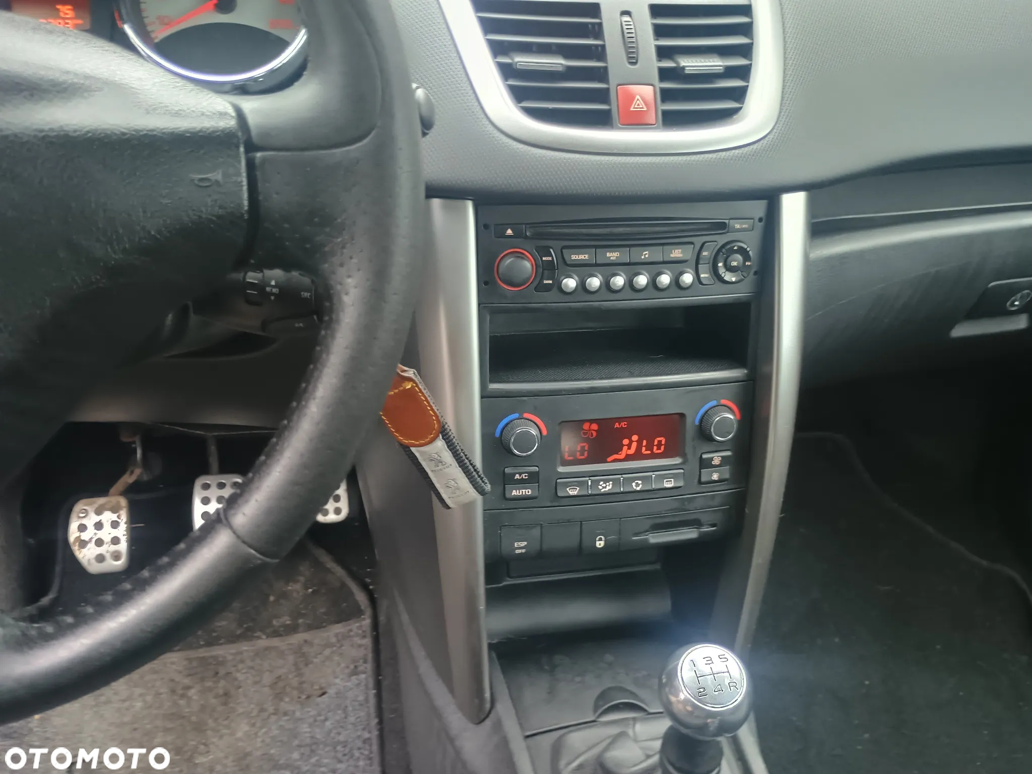 Peugeot 208 - 7