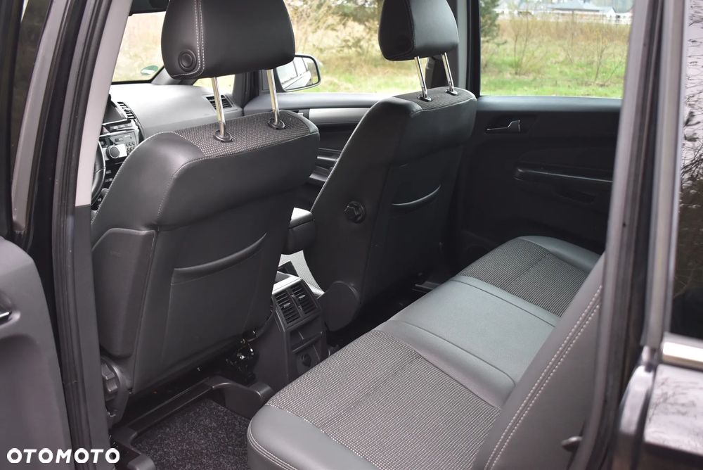 Opel Zafira 1.8 Sport - 27