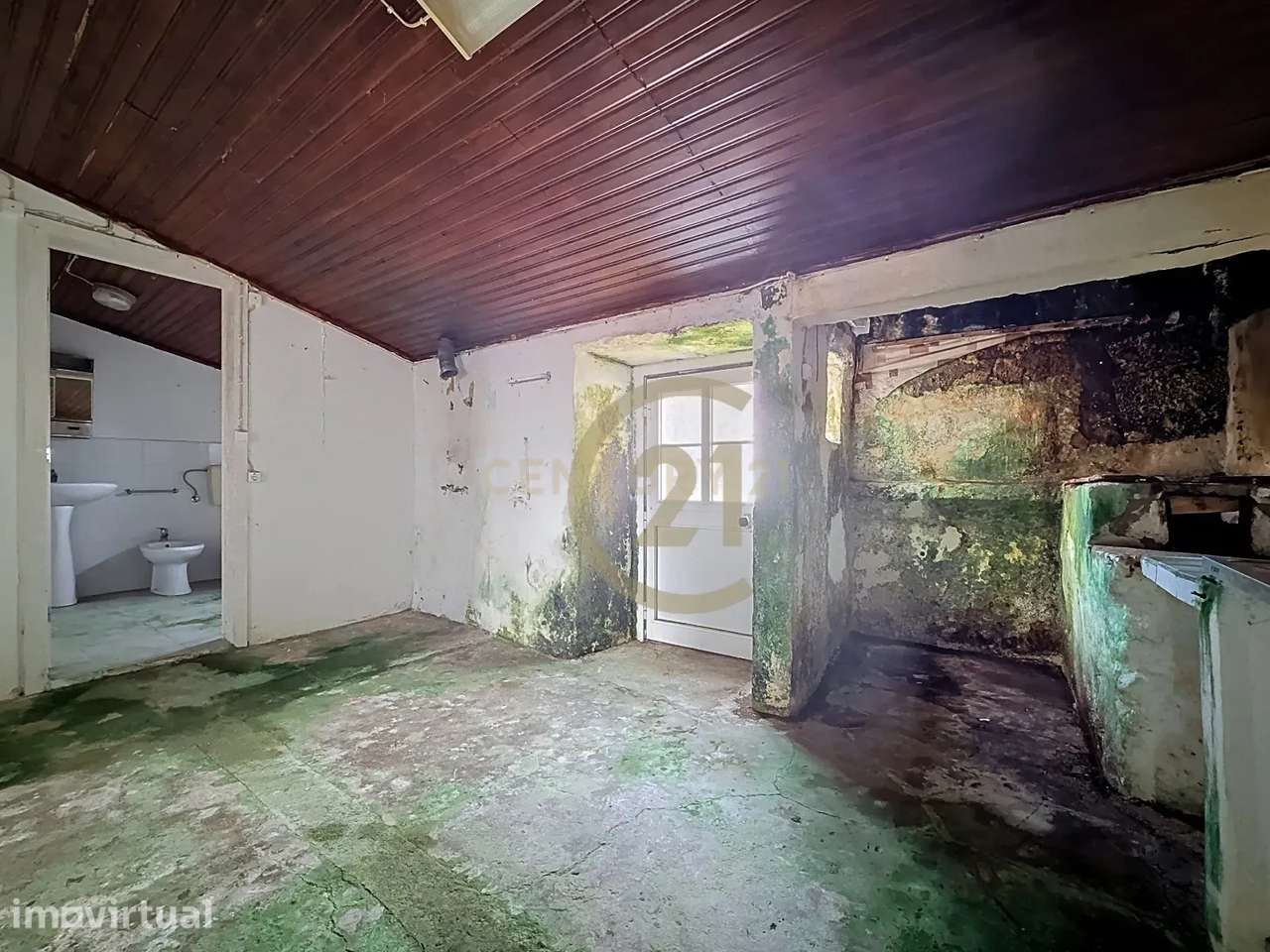 Casa para Recuperação em Vila de São Sebastião, Angra do Heroísmo - Grande imagem: 5/15