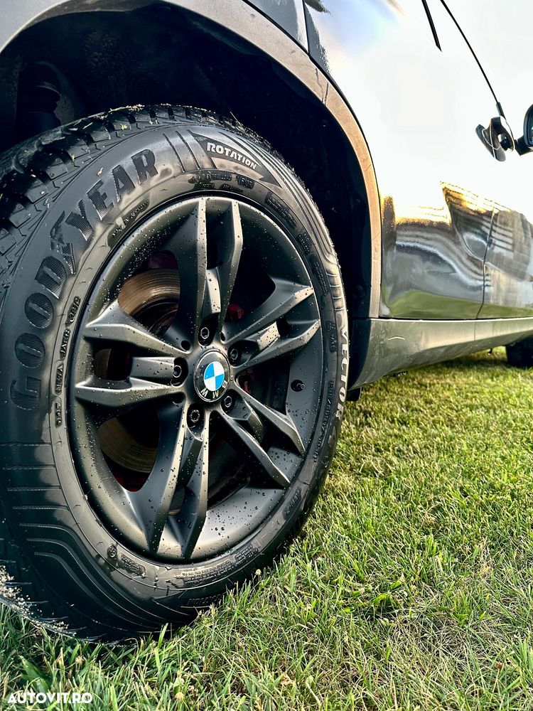 BMW X1 2011 — imagine 10