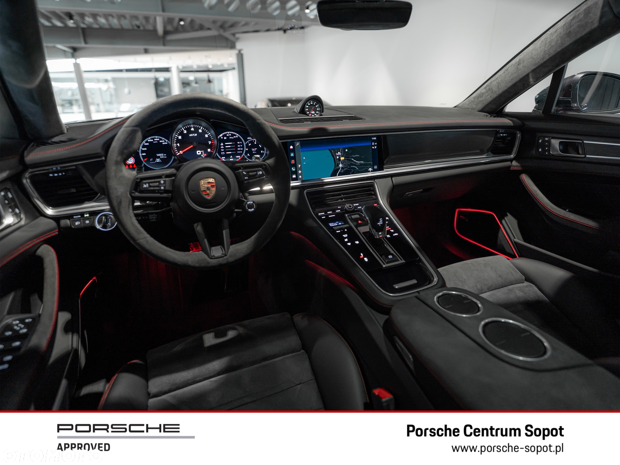 Porsche Panamera GTS Sport Turismo - 17