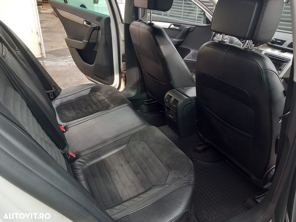 Volkswagen Passat - 12