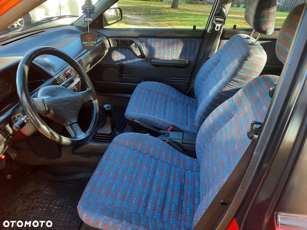 Mazda 323 1.7 D LX - 11