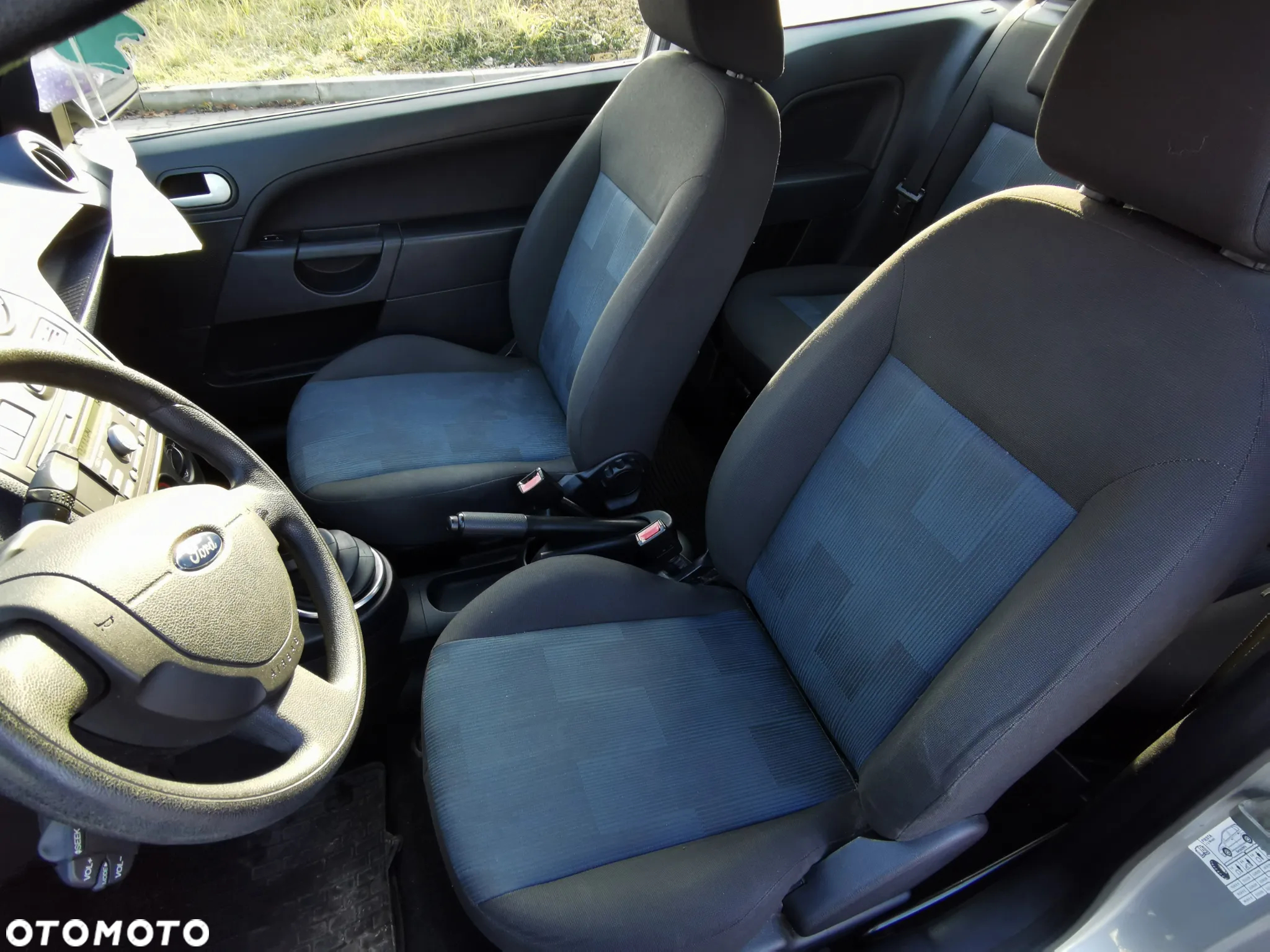 Ford Fiesta 1.4 Ambiente - 10