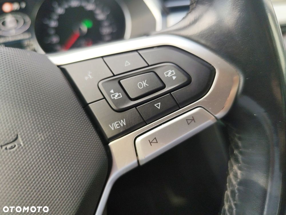 Volkswagen Passat - 23
