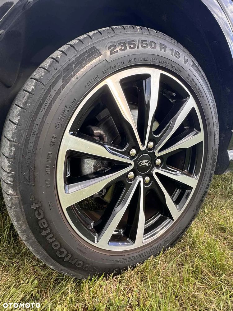 Ford Kuga 1.5 EcoBoost 2x4 ST-Line - 24