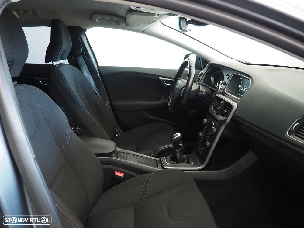 Volvo V40 1.6 D2 Momentum Eco - 15