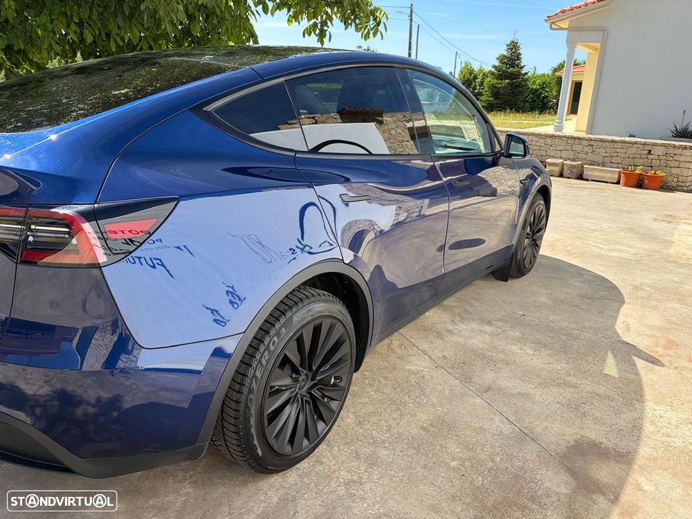 Tesla Model Y Long Range Dual Motor AWD - 9