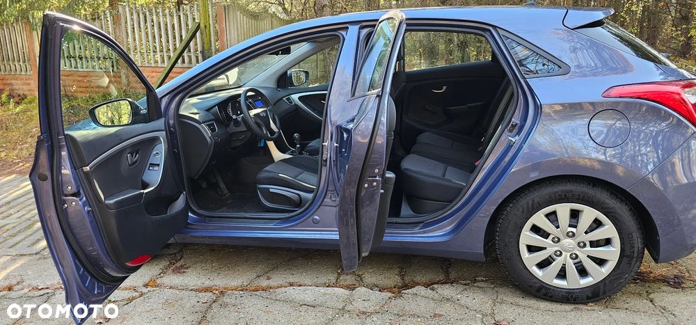 Hyundai i30 1.4 Select - 12