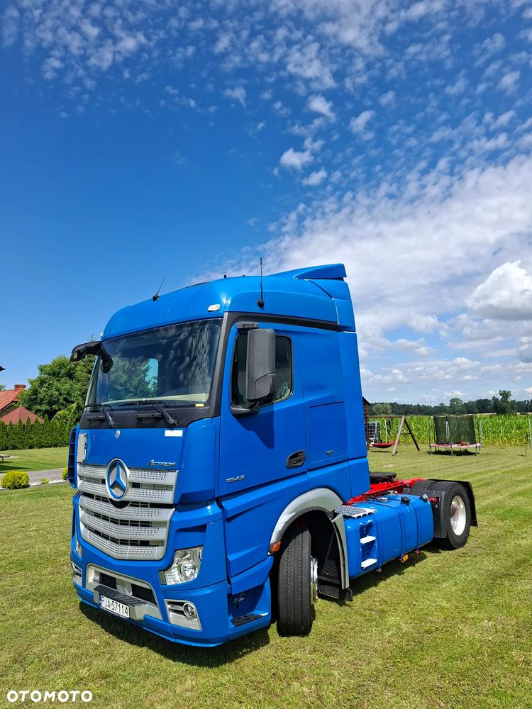 Mercedes-Benz Actros - 8