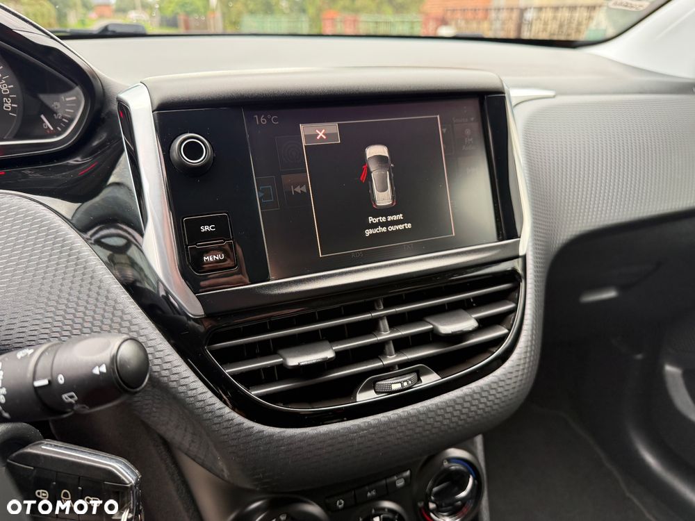 Peugeot 2008 1.2 Pure Tech GPF Allure S&S - 20