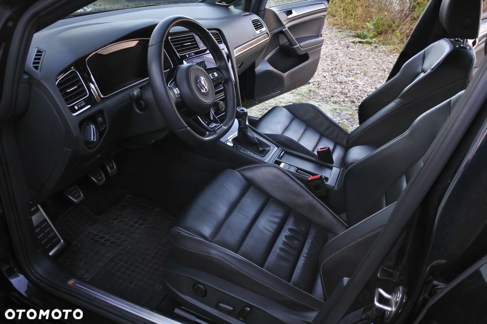 Volkswagen Golf - 9
