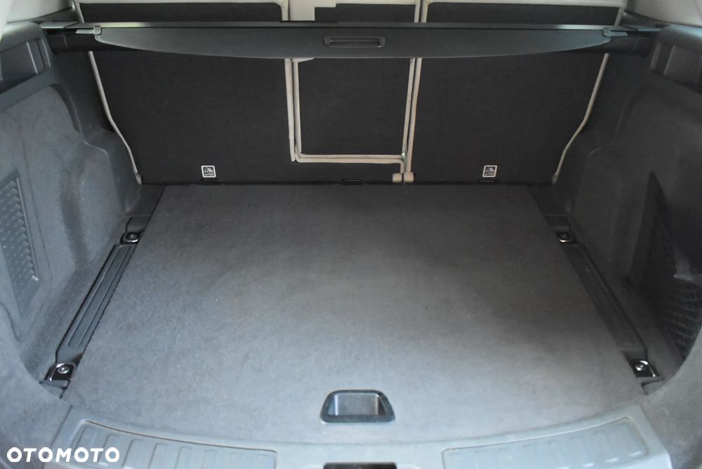 Land Rover Discovery Sport - 24