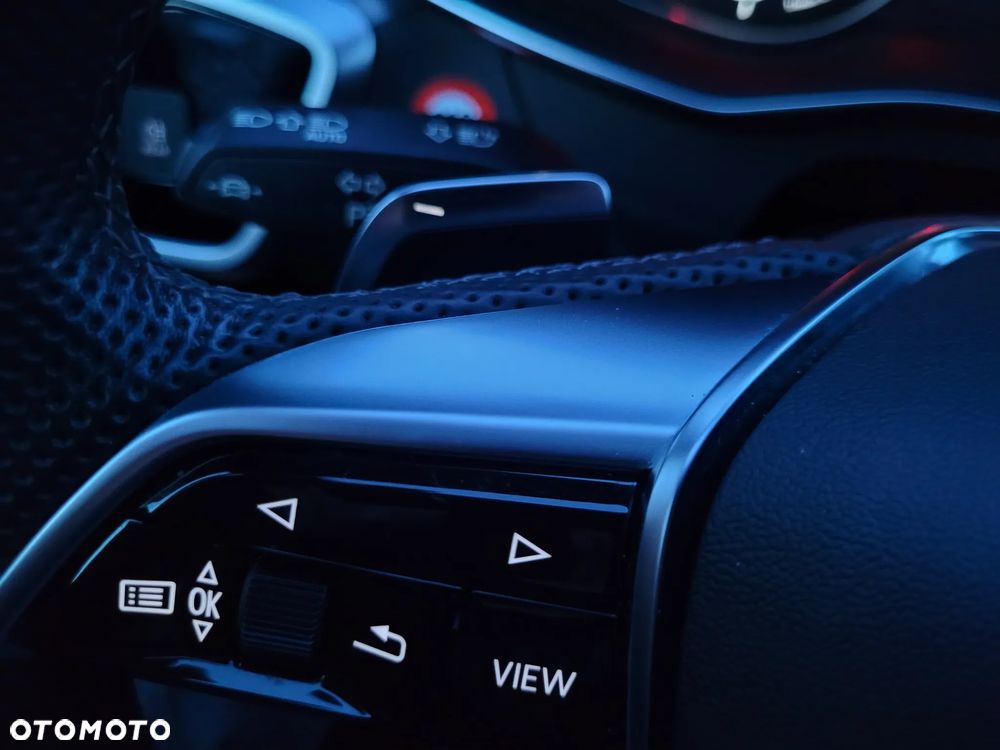 Audi A6 Avant 40 TDI S tronic S line - 18