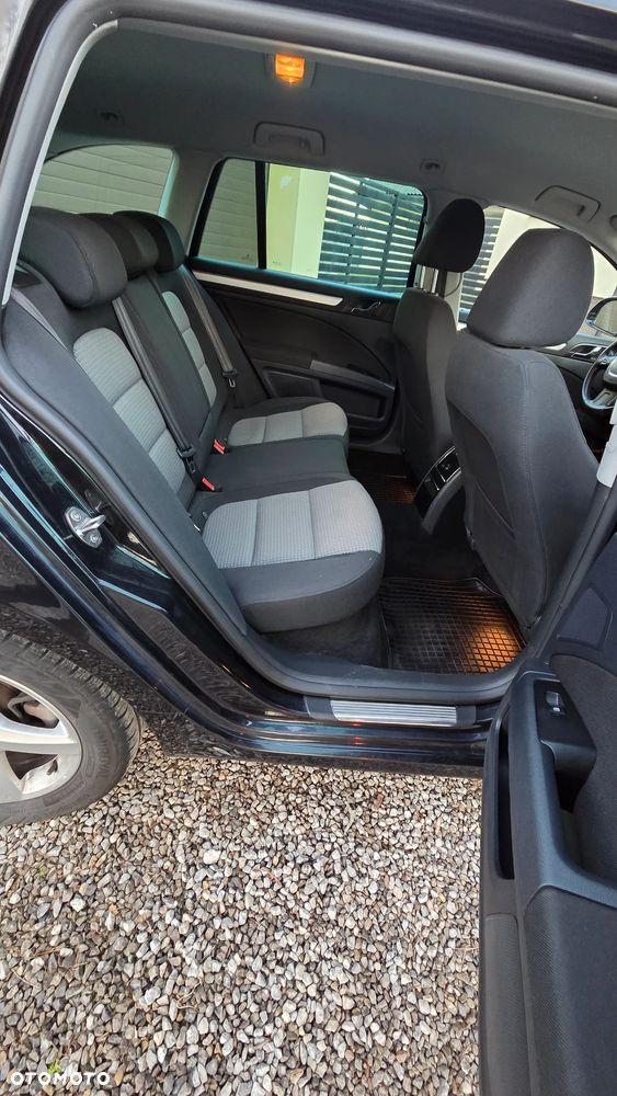 Skoda Superb 2.0 TDI DSG Ambition - 23