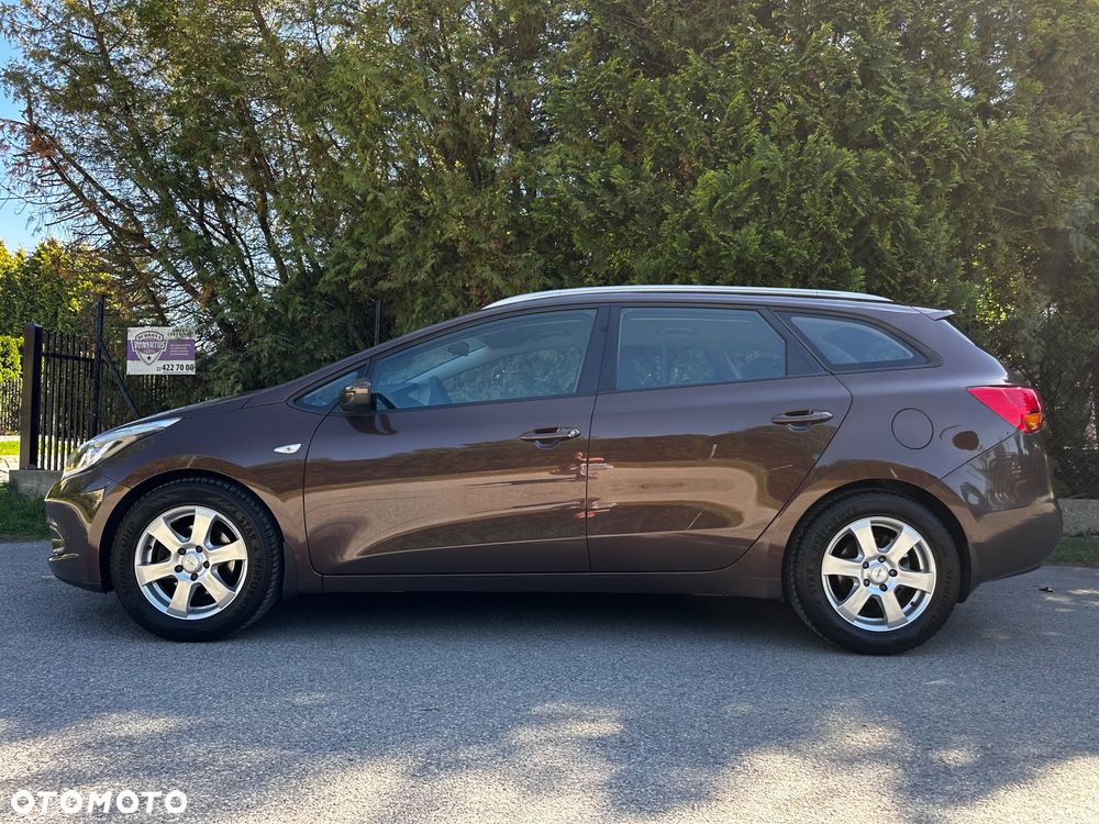 Kia Ceed 1.4 CVVT Fifa World Cup Edition - 35