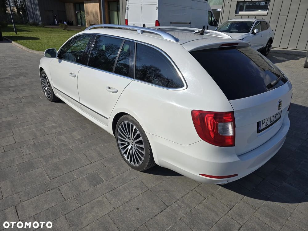 Skoda Superb 3.6 FSI 4x4 Platinum DSG - 5