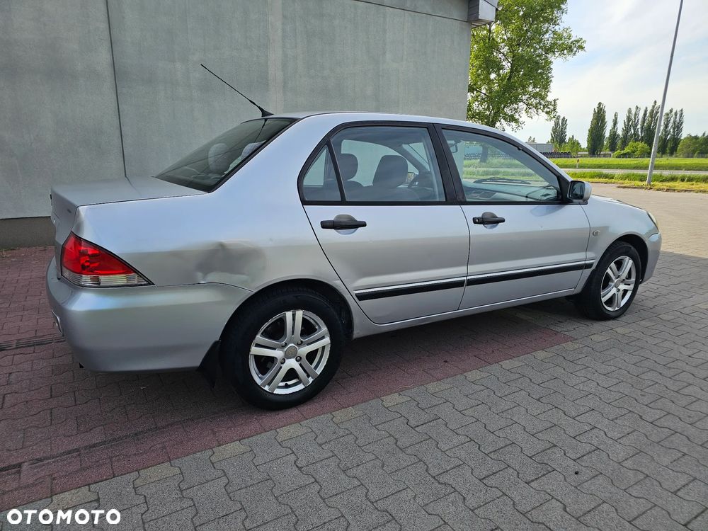 Mitsubishi Lancer 1.6 Comfort - 4