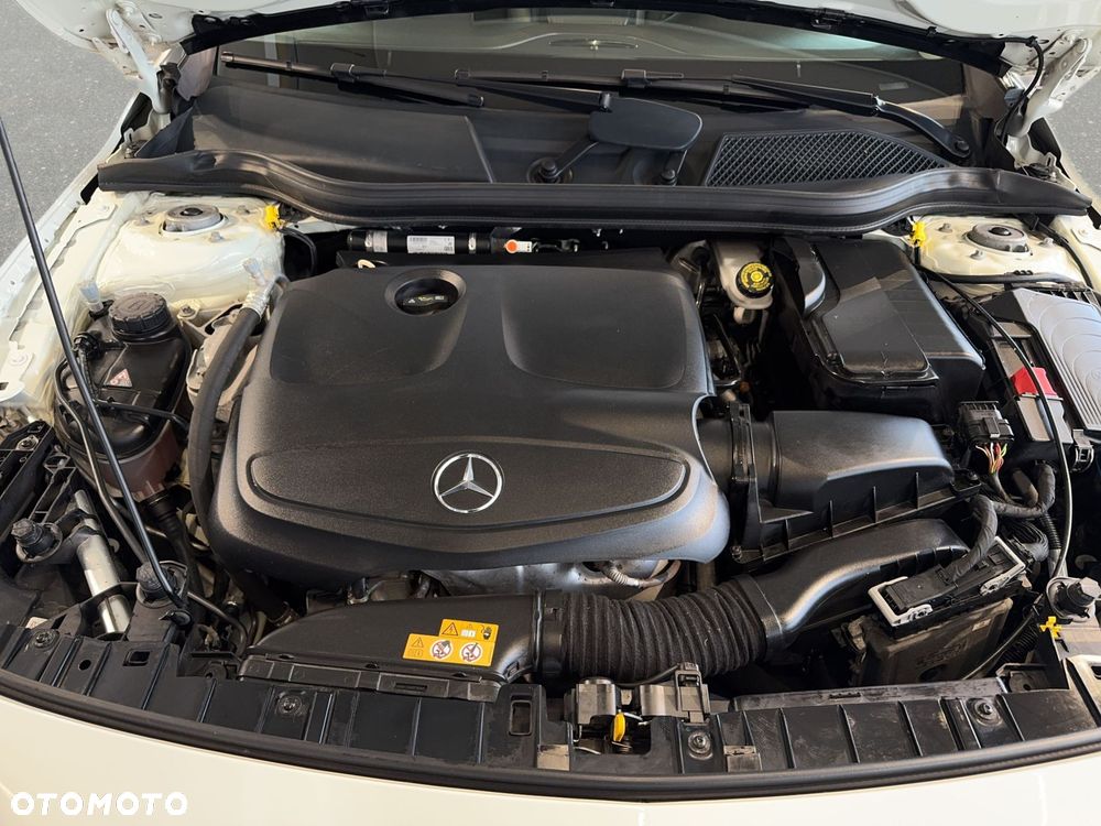 Mercedes-Benz GLA - 30