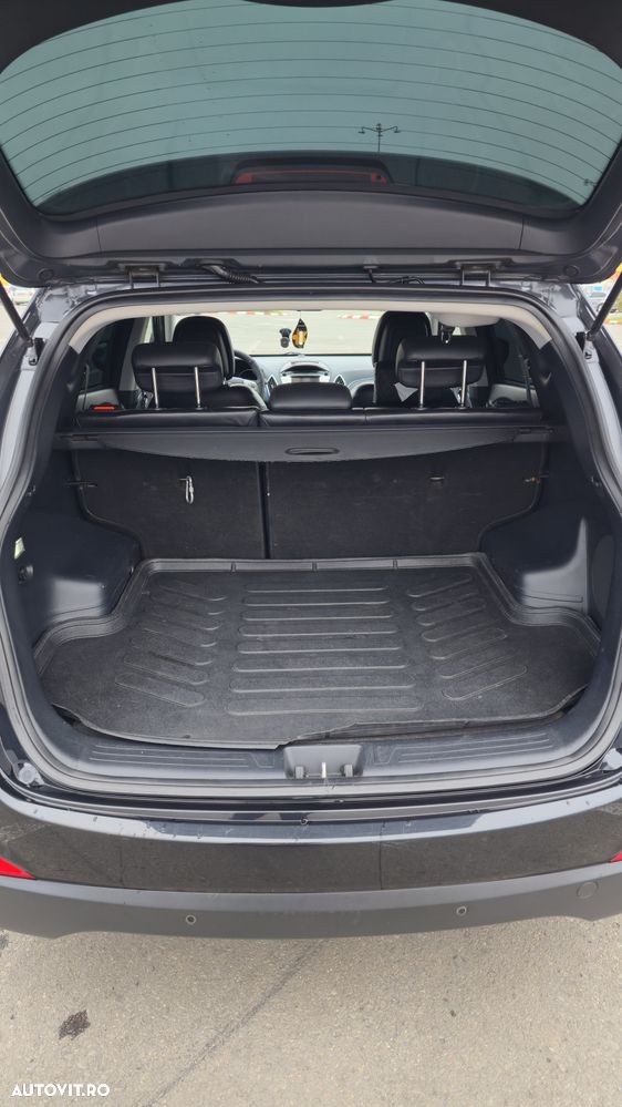 Hyundai ix35 - 11