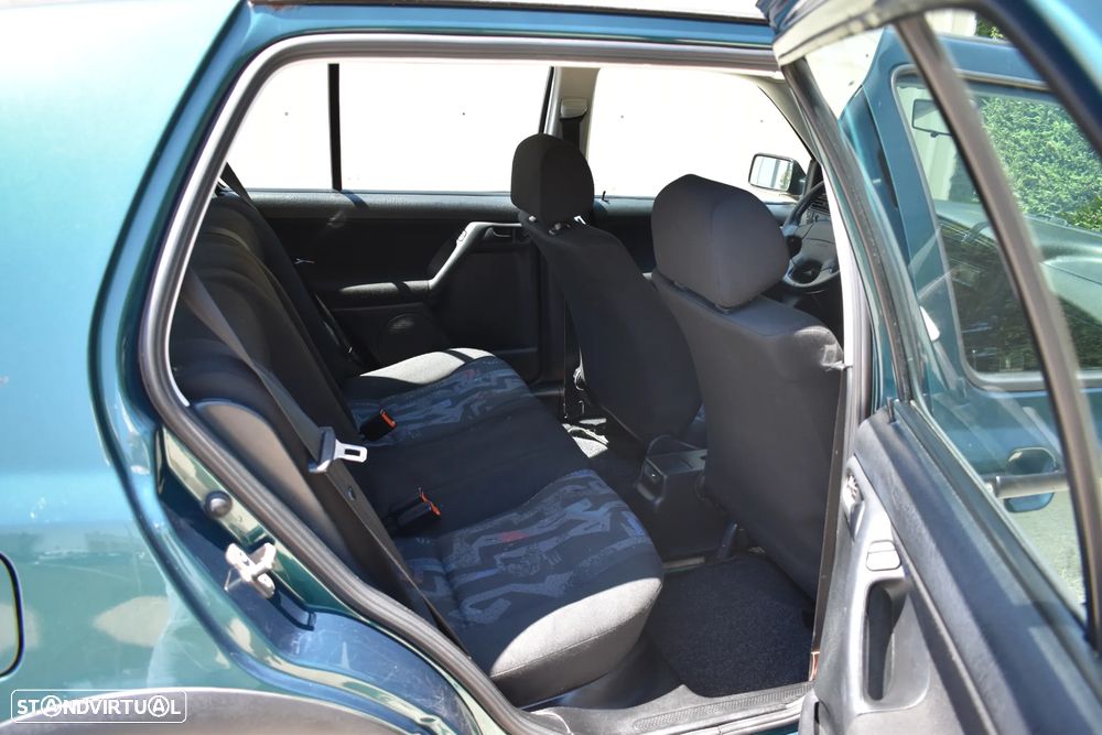 VW Golf 1.6 GT - 14
