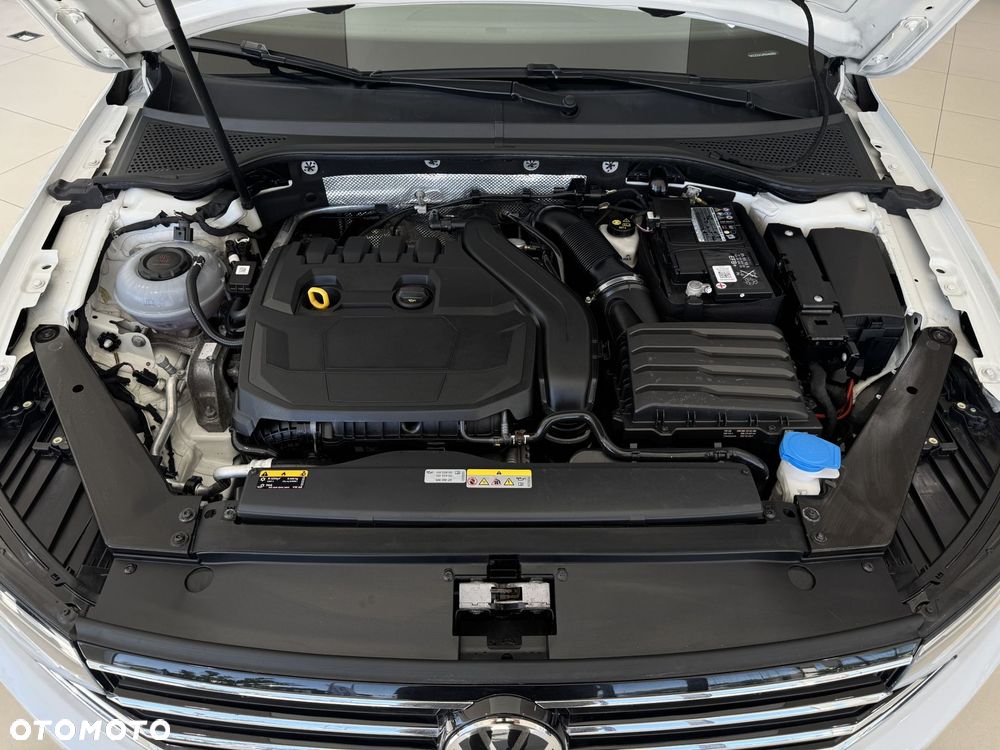 Volkswagen Passat - 19