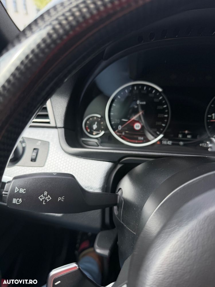 BMW Seria 5 520d Sport-Aut. - 13