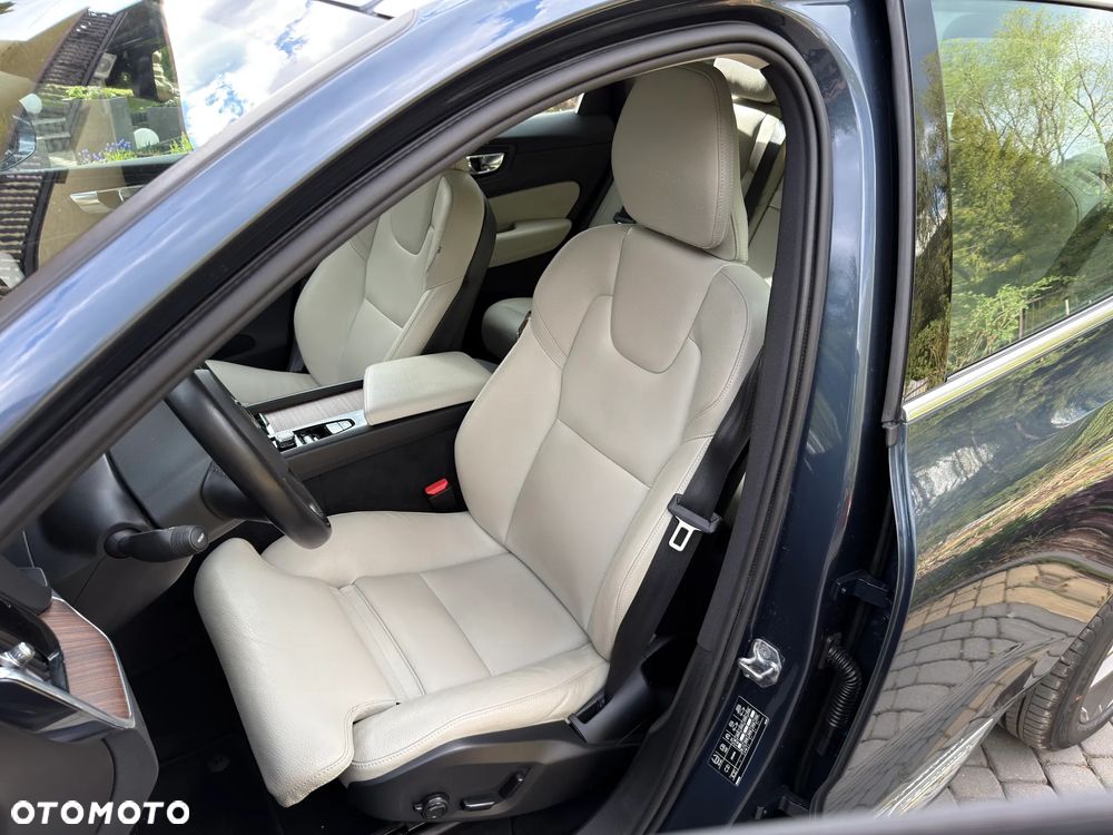 Volvo XC 60 B5 B AWD Geartronic Inscription - 22
