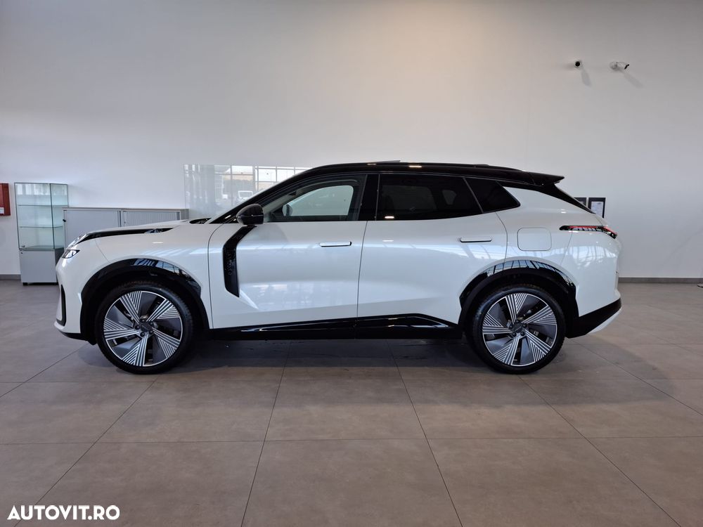 Lynk&Co 08 - 2