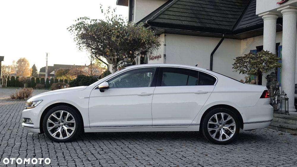 Volkswagen Passat - 12